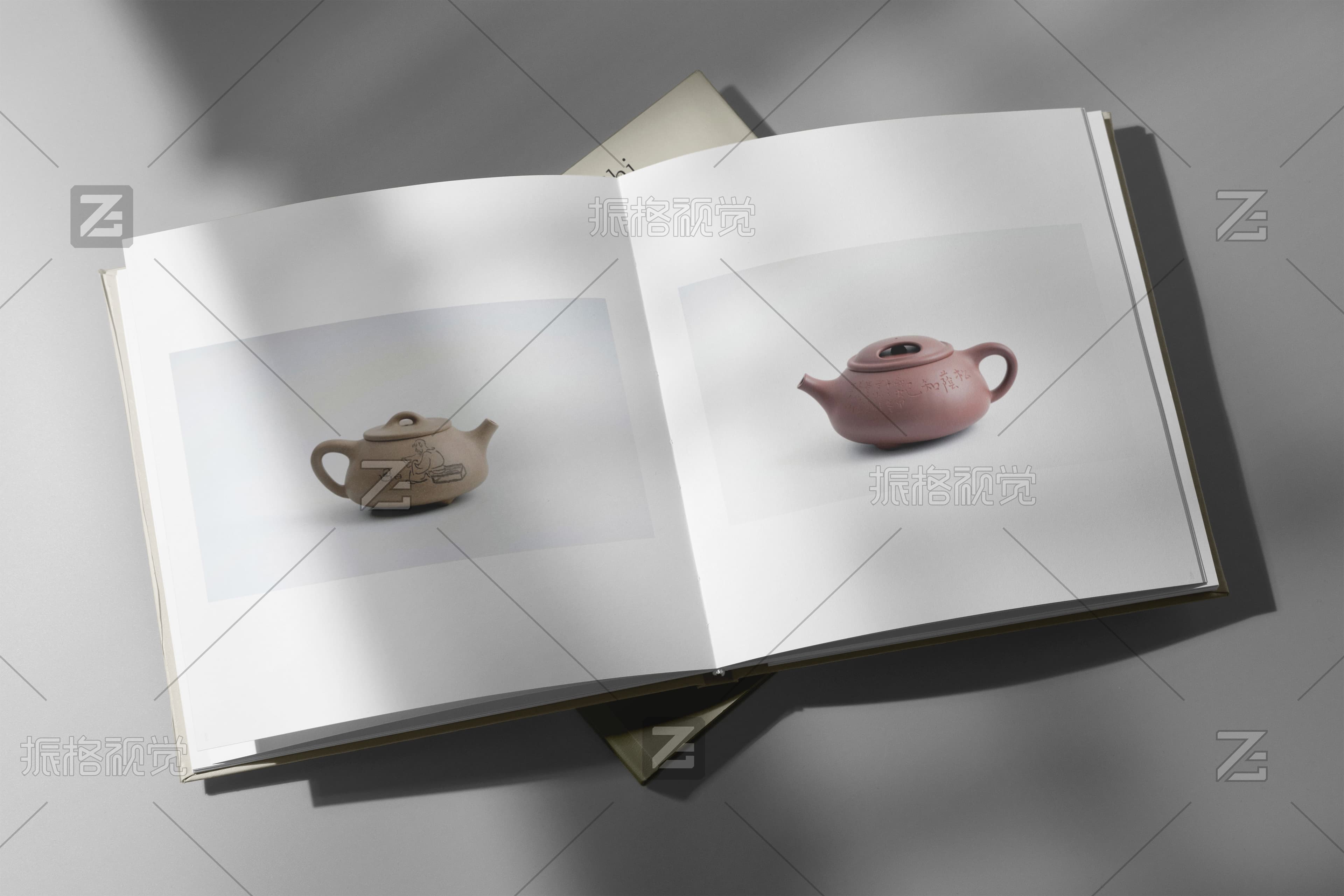 李学明教授设计的两把紫砂壶作品展示内页